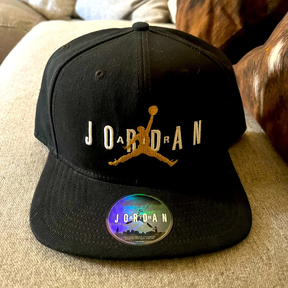 Jordan snap back